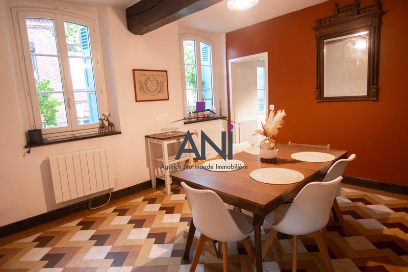 Maison - 149 m² - 8 pièces