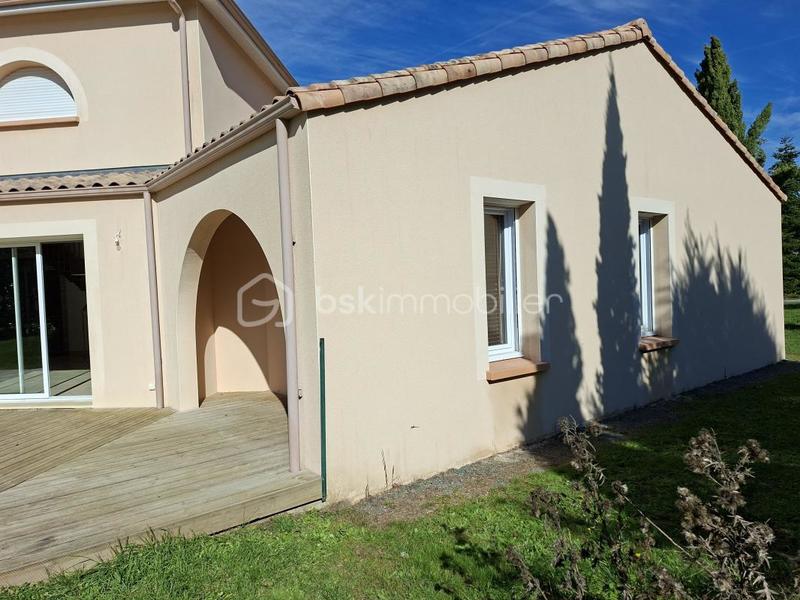 Demeure - 147 m² - 5 pièces