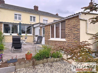 Maison - 99 m² - 5 pièces