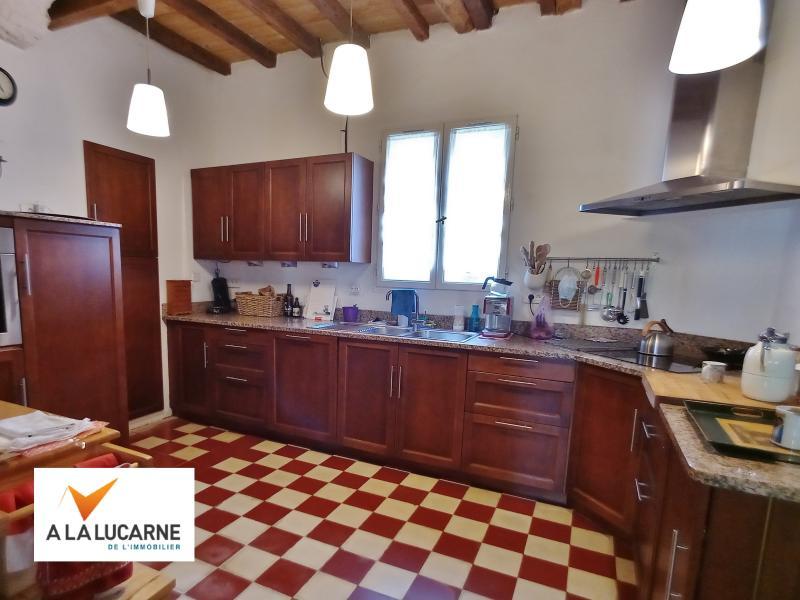 Maison - 255 m² - 9 pièces