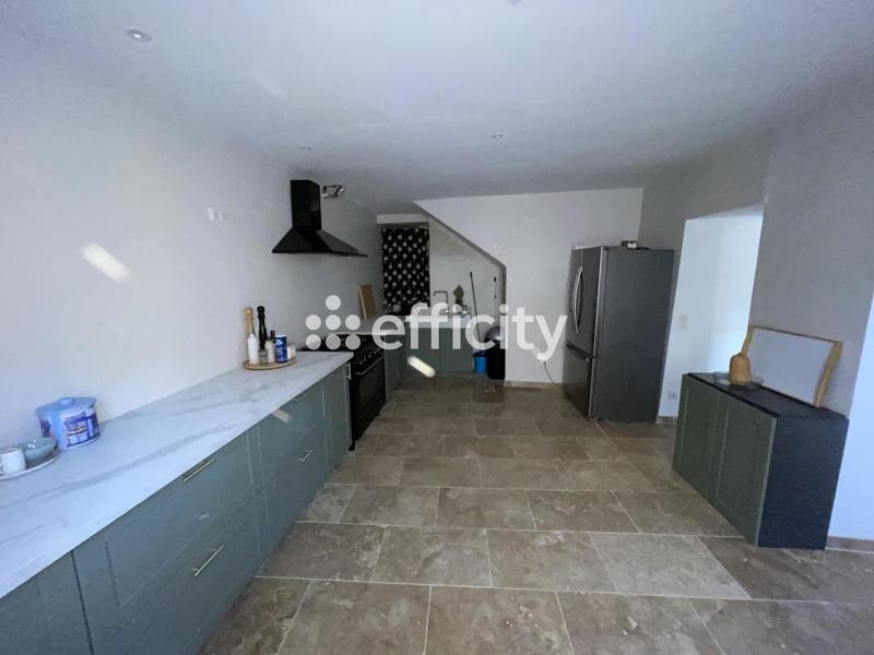 Maison - 207 m² - 8 pièces