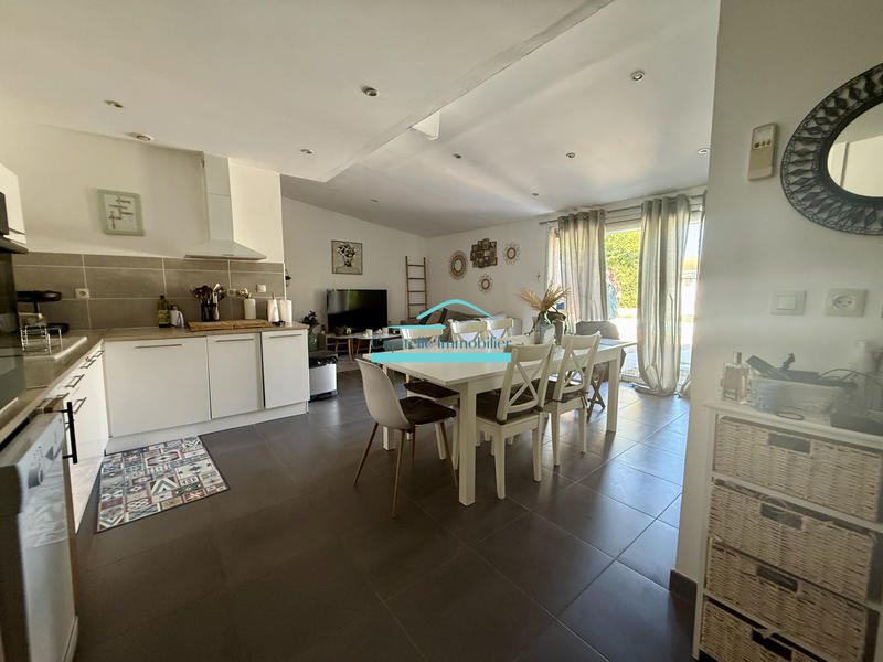 Propriété - 336 m² - 10 pièces