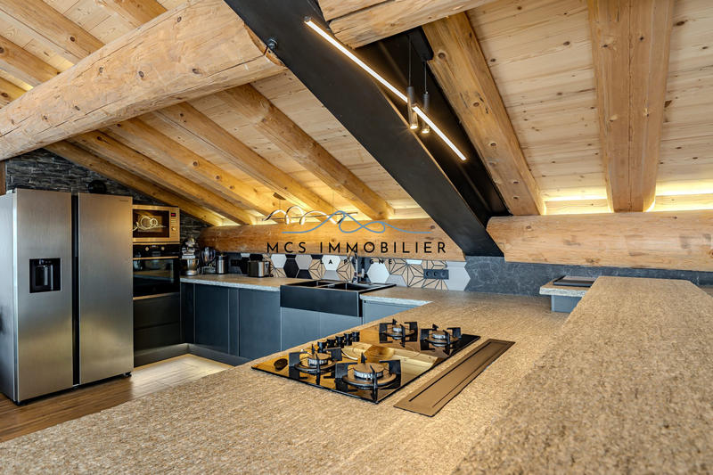 Châlet - 275 m² - 10 pièces