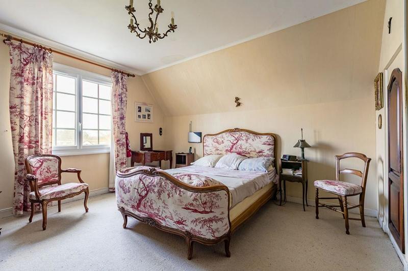 Maison - 216 m² - 6 pièces