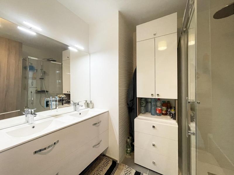 Appartement - 104 m² - 4 pièces