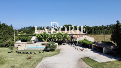 Maison - 250 m² - 5 pièces