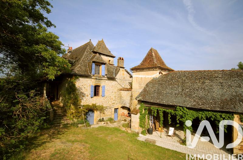 Maison - 195 m² - 8 pièces