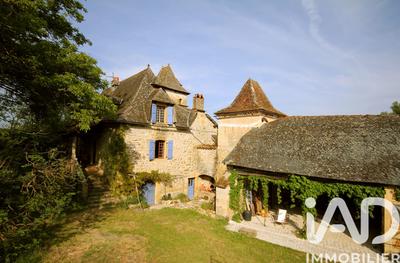 Maison - 195 m² - 8 pièces