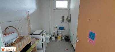 Local commercial - 153 m² - 4 pièces