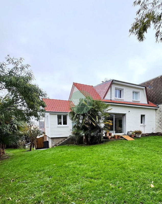 Maison - 170 m² - 6 pièces