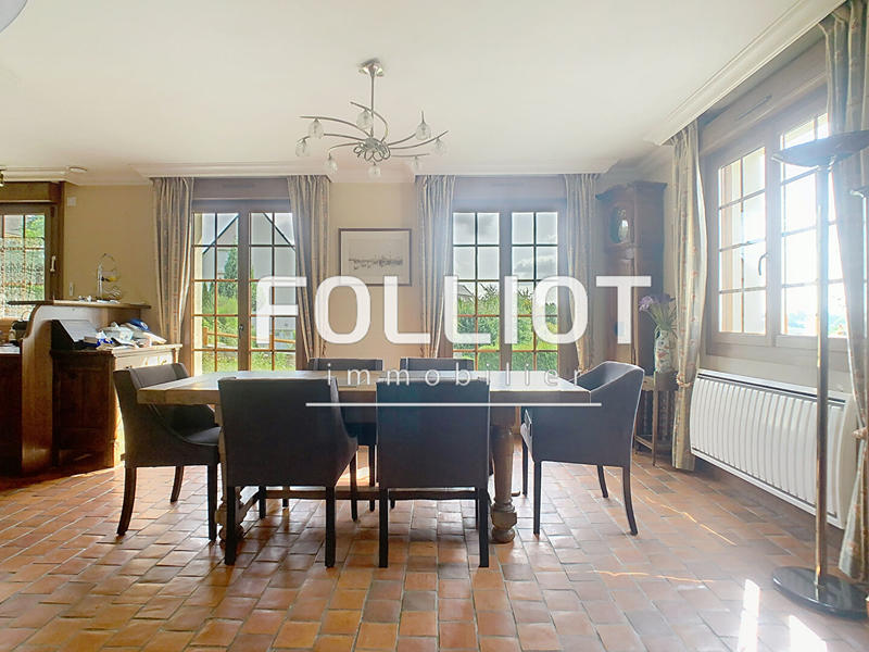 Maison - 140 m² - 6 pièces