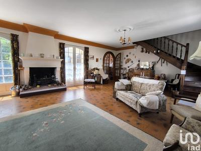 Maison - 196 m² - 7 pièces