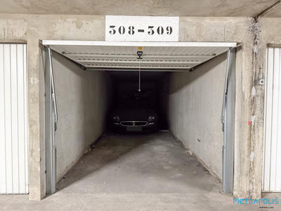 Parking / Garage - 26 m²