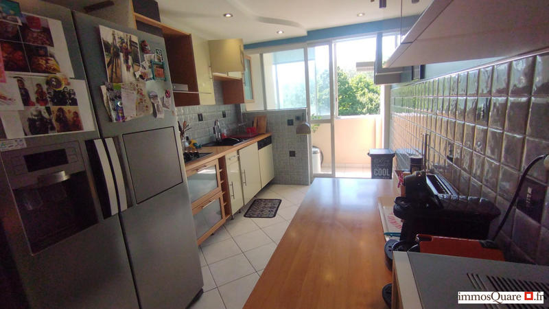 Appartement - 92 m² - 5 pièces