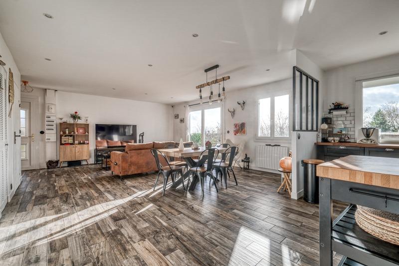 Maison - 85 m² - 4 pièces