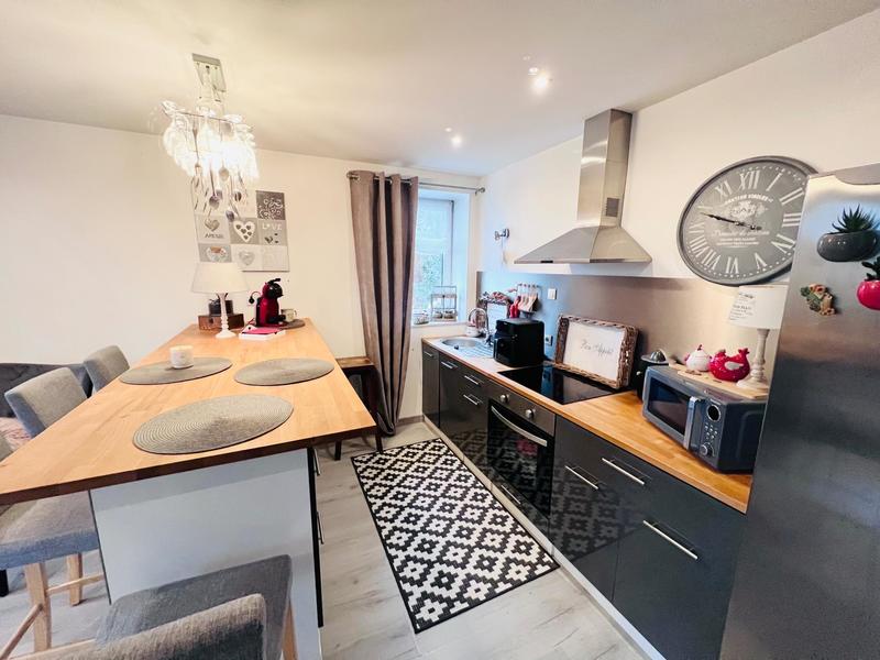 Maison - 530 m² - 12 pièces