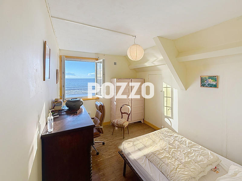 Maison - 170 m² - 10 pièces