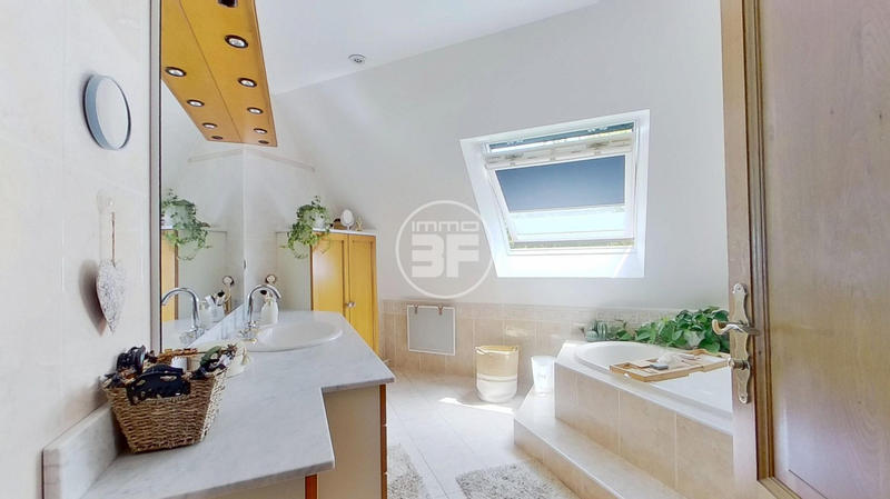 Maison - 142 m² - 6 pièces