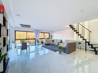 Maison - 129 m² - 5 pièces