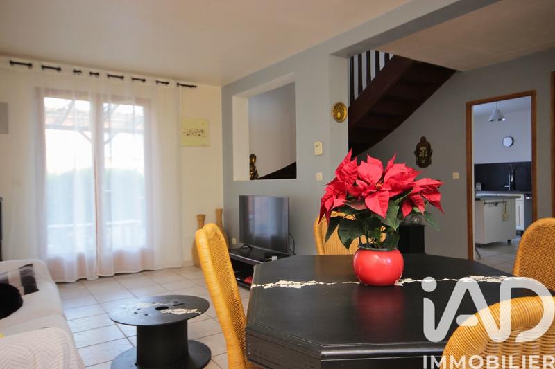 Maison - 90 m² - 5 pièces