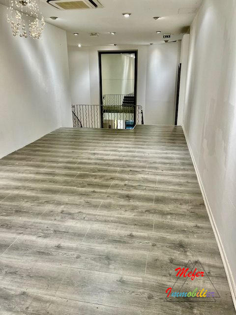 Local commercial - 130 m²