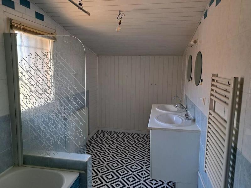 Maison - 430 m² - 15 pièces