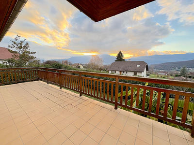 Maison - 170 m² - 8 pièces