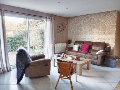 Maison traditionnelle - 136 m² - 5 pièces