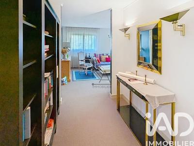 Appartement - 99 m² - 5 pièces