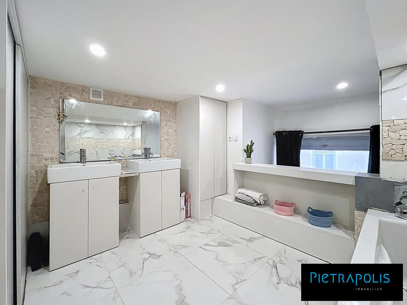 Appartement - 156 m² - 5 pièces