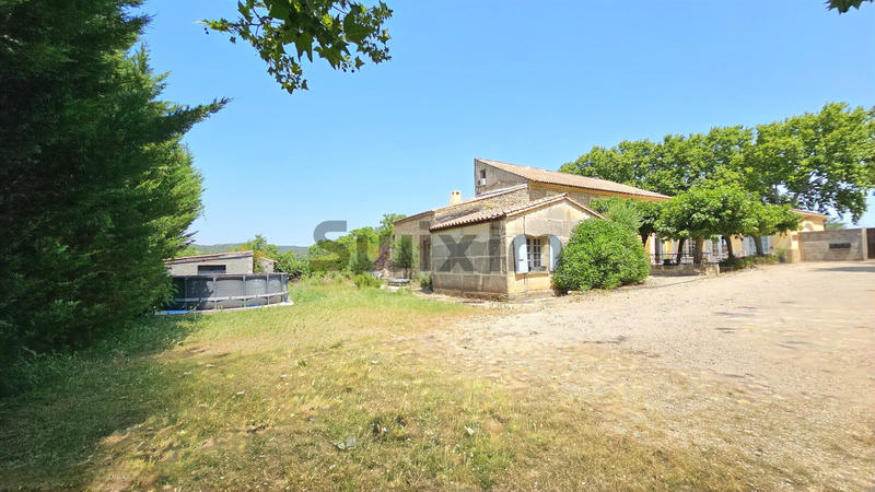 Propriété - 412 m² - 19 pièces
