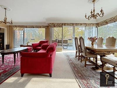 Appartement - 151 m² - 7 pièces