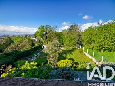 Maison - 200 m² - 8 pièces