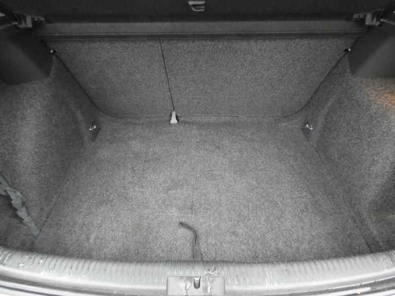 Volkswagen Golf 1.6 102 Trend