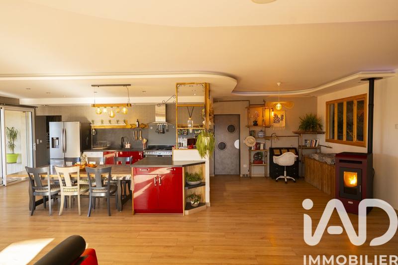 Maison - 275 m² - 5 pièces