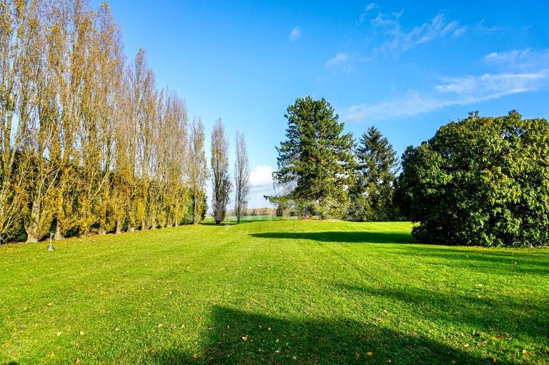 Propriété - 366 m² - 10 pièces