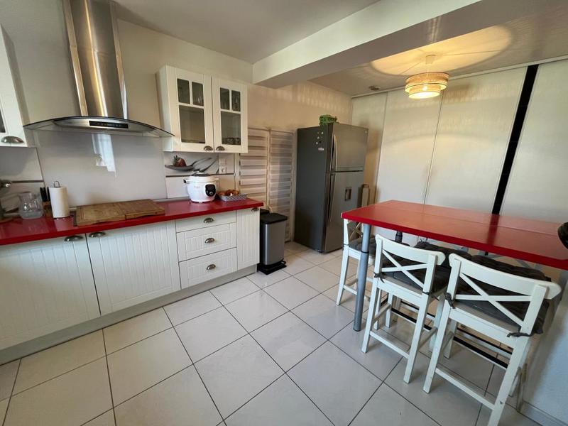 Maison - 104 m² - 4 pièces