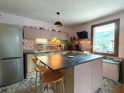Appartement - 93 m² - 5 pièces