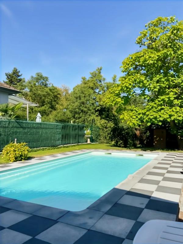 Maison - 200 m² - 8 pièces