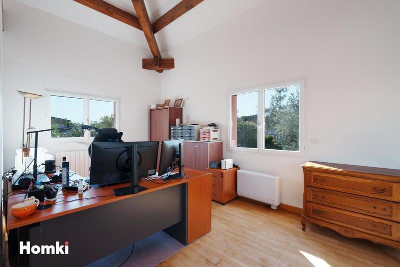 Maison - 227 m² - 8 pièces