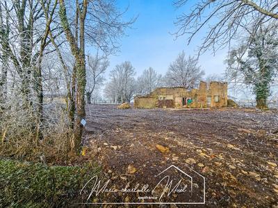 Terrain constructible - 1 895 m²