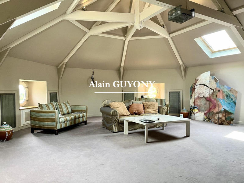 Maison contemporaine - 466 m² - 12 pièces