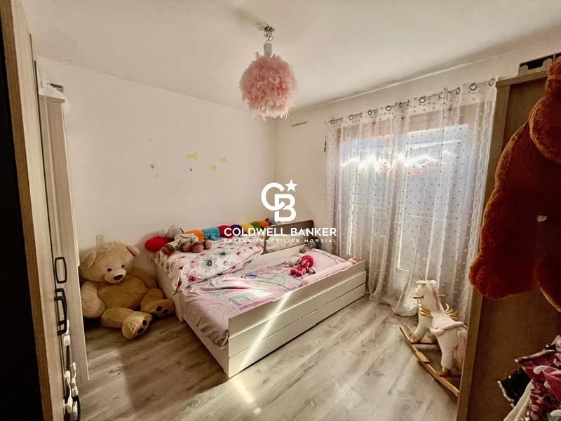 Maison - 260 m² - 8 pièces