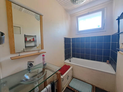 Local commercial - 200 m² - 5 pièces