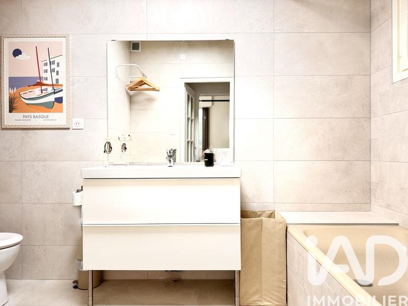 Maison - 202 m² - 6 pièces