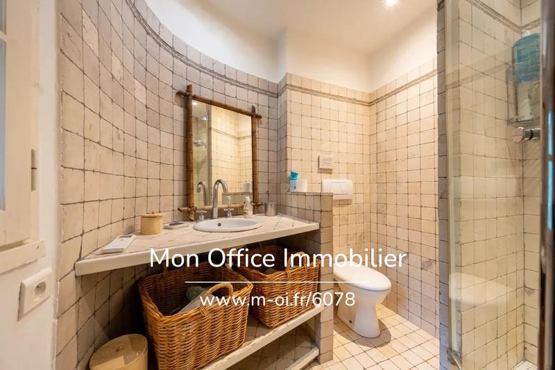 Maison - 255 m² - 10 pièces