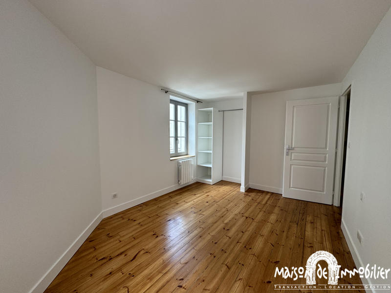 Appartement - 105 m² - 4 pièces