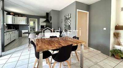 Maison - 111 m² - 4 pièces