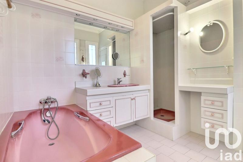 Maison - 198 m² - 5 pièces