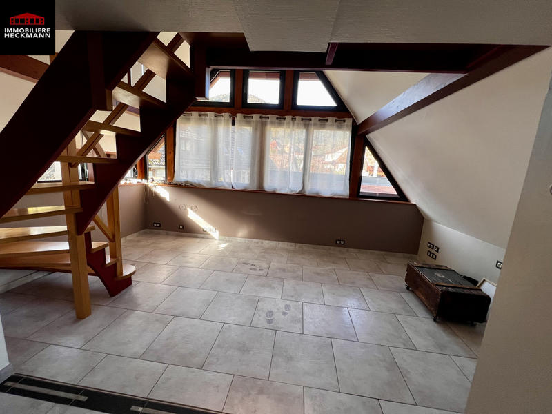 Appartement - 105 m² - 6 pièces